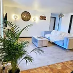 Dom wakacyjny Le De La Cregut