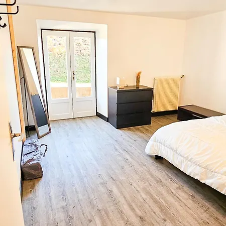 Le De La Cregut Tremouille (Cantal)