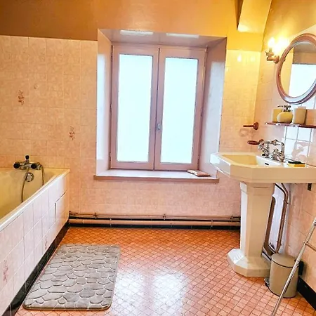 Le De La Cregut Tremouille (Cantal)