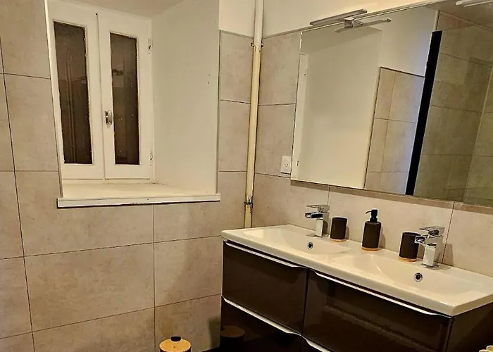 Le De La Cregut Holiday home *