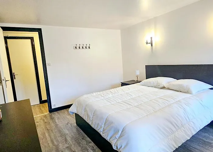 Le De La Cregut Holiday home *